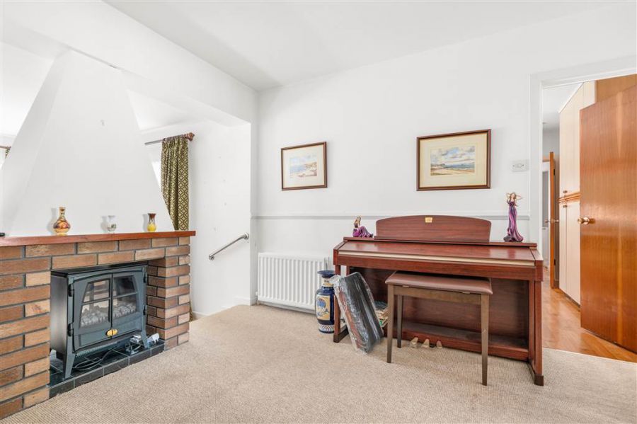 3 Orchard Hill