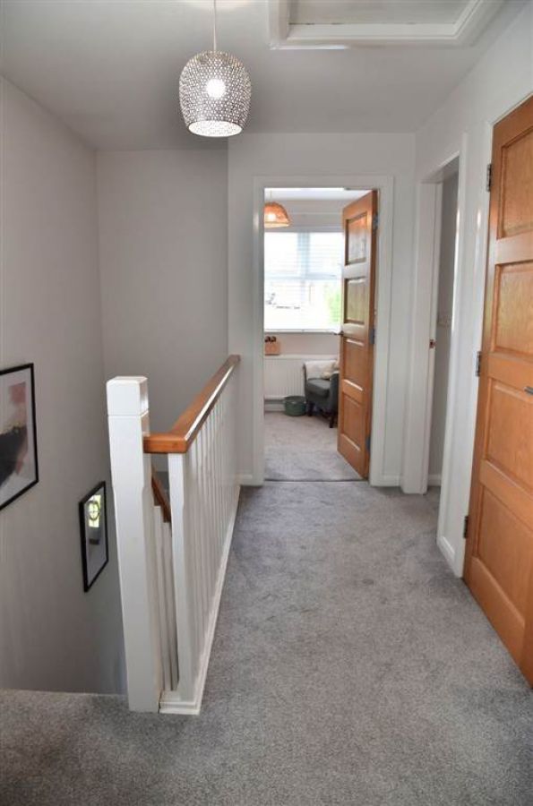 44 Sandhurst Manor