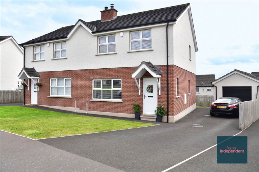 44 Sandhurst Manor
