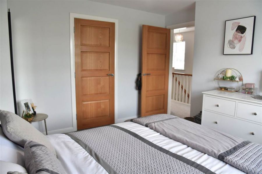 44 Sandhurst Manor