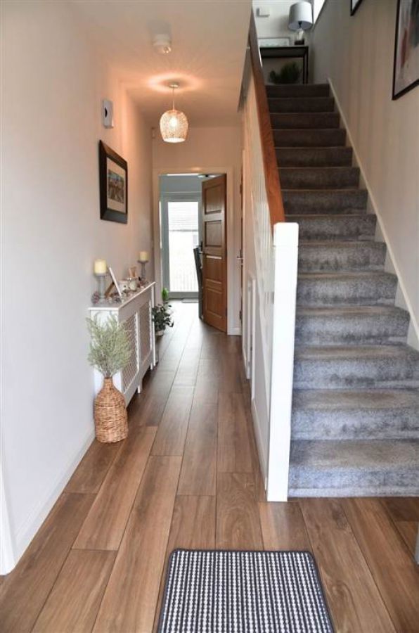 44 Sandhurst Manor