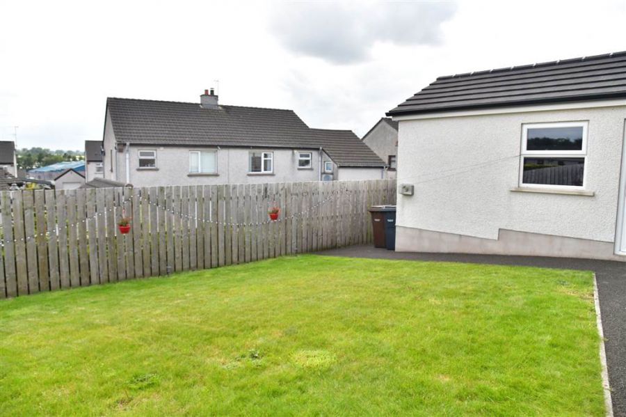 44 Sandhurst Manor