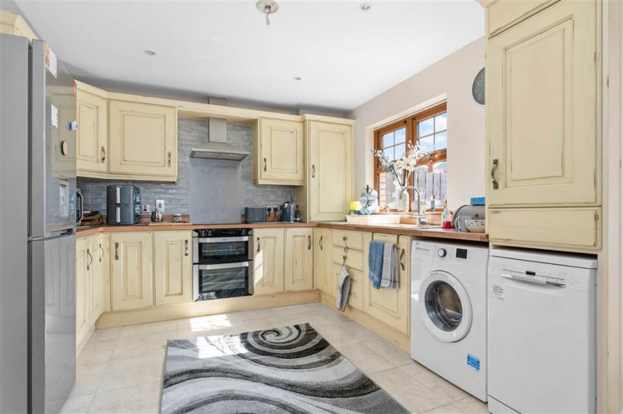 32 Carndale Meadows