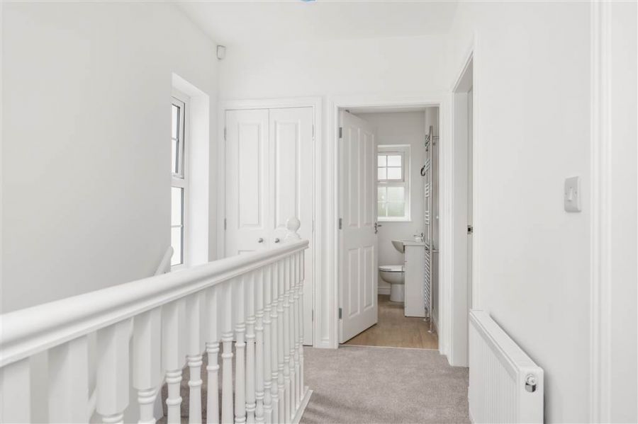 3 Brooklands Manor