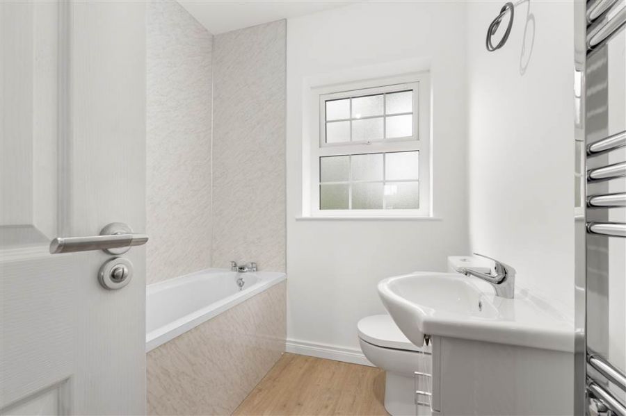 3 Brooklands Manor