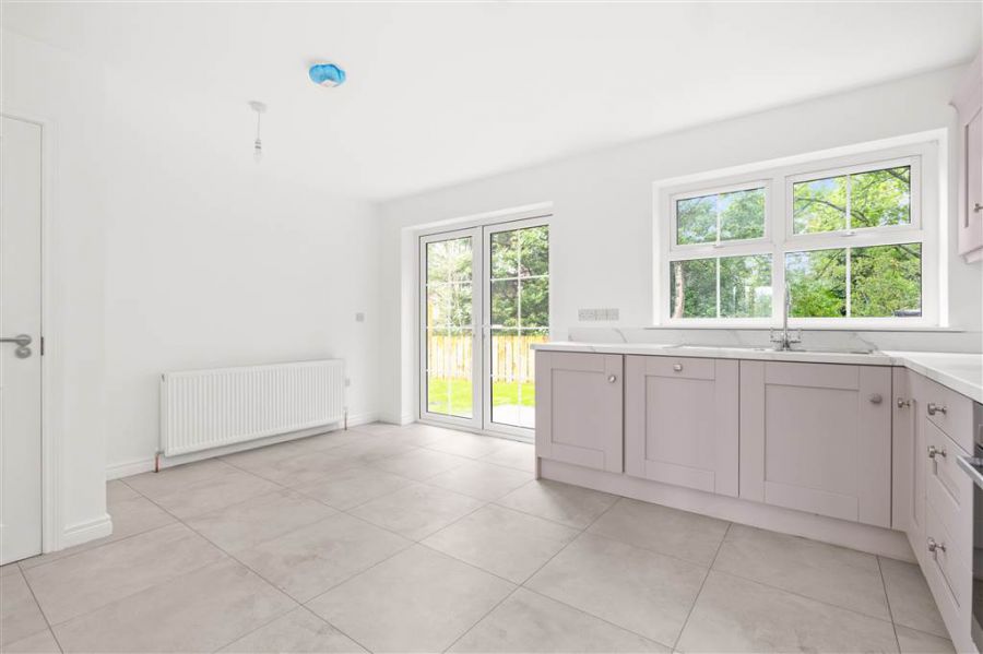 3 Brooklands Manor