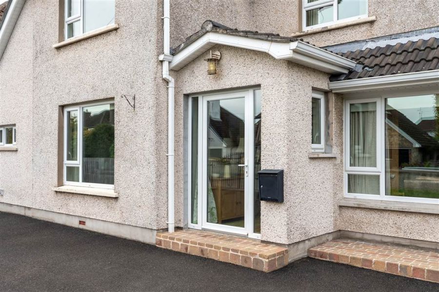 8 Brigadie Avenue