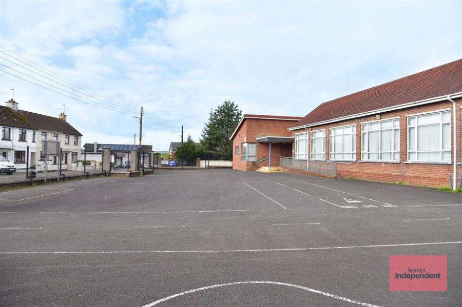6 Loughill Road