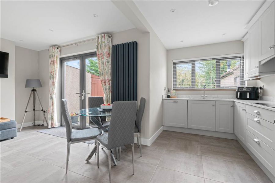 25 Deramore Park