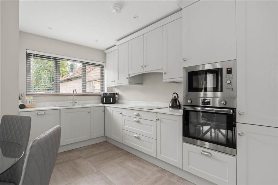 25 Deramore Park