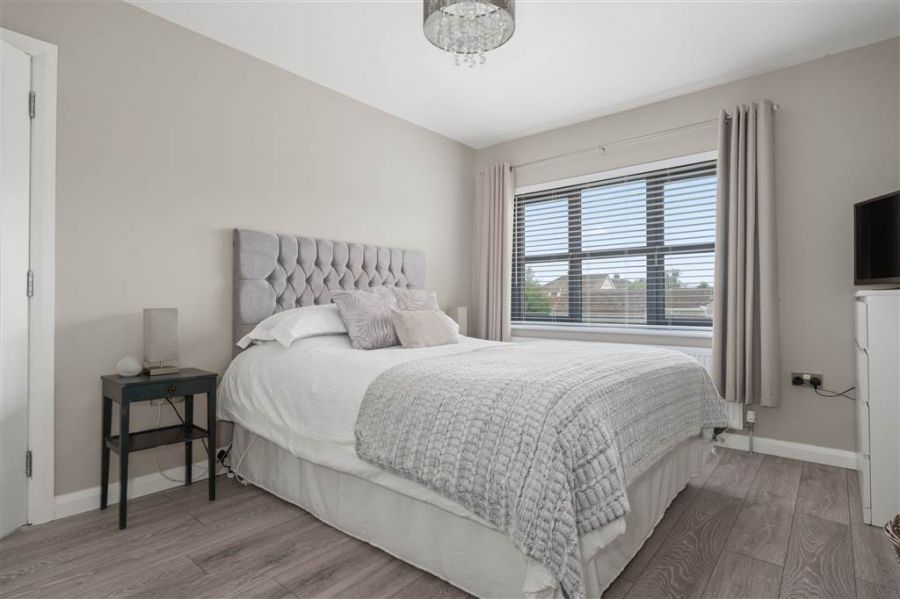 25 Deramore Park