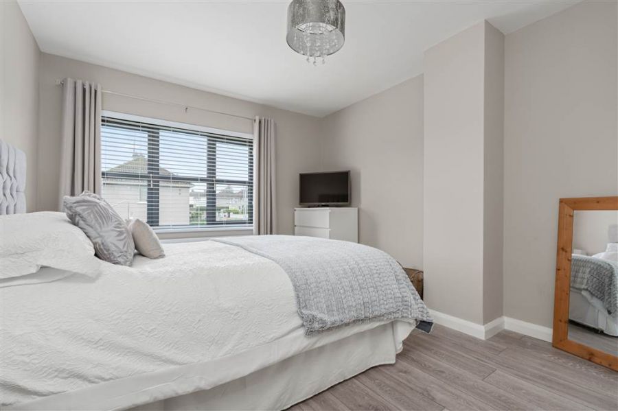 25 Deramore Park