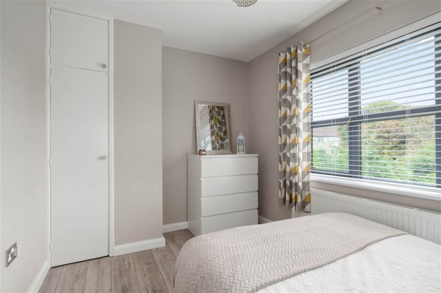 25 Deramore Park