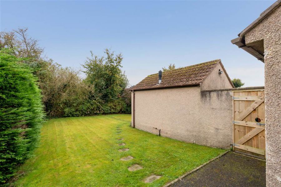 25 Deramore Park