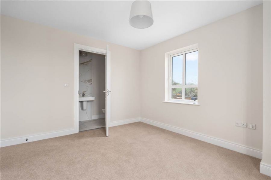 8 Carncormick Meadow