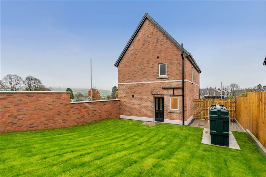 8 Carncormick Meadow