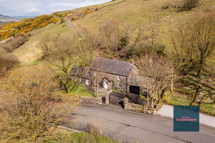 170 Ballymena Road, Carnlough, BT44 0LD