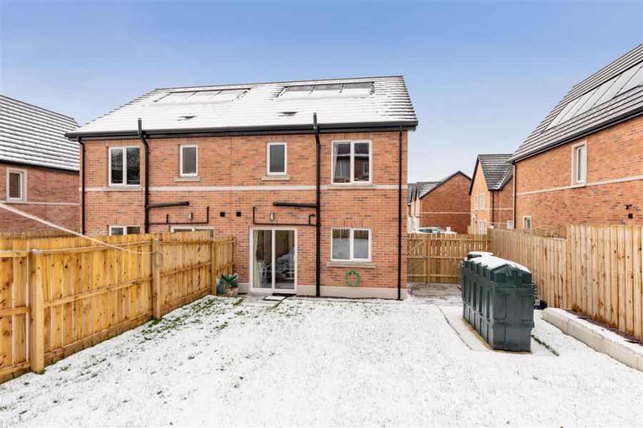 6 Carncormick Meadow