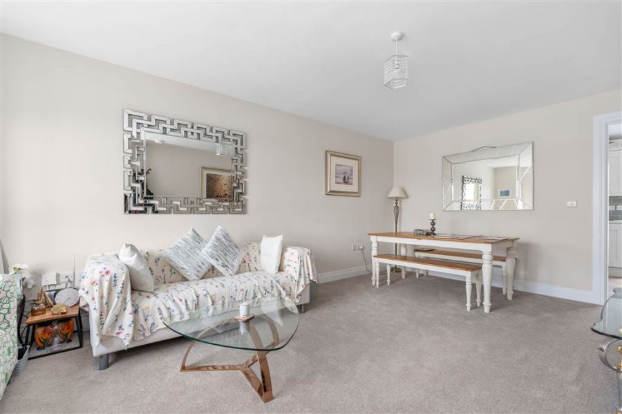 6 Carncormick Meadow