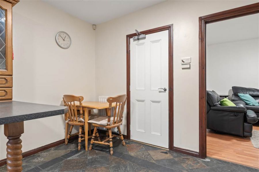 Bedroom 1, 10A Clonavon Terrace
