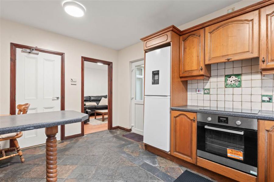 Bedroom 3, 10A Clonavon Terrace