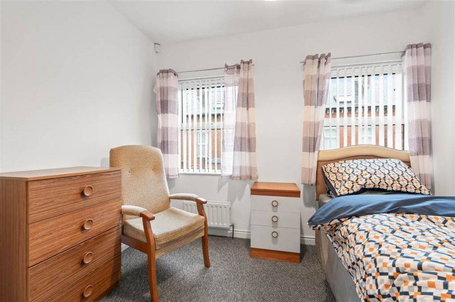 Bedroom 5, 10A Clonavon Terrace