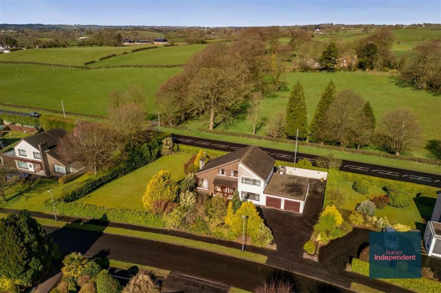 24 Ballyloughan Heights