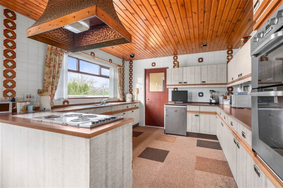 24 Ballyloughan Heights