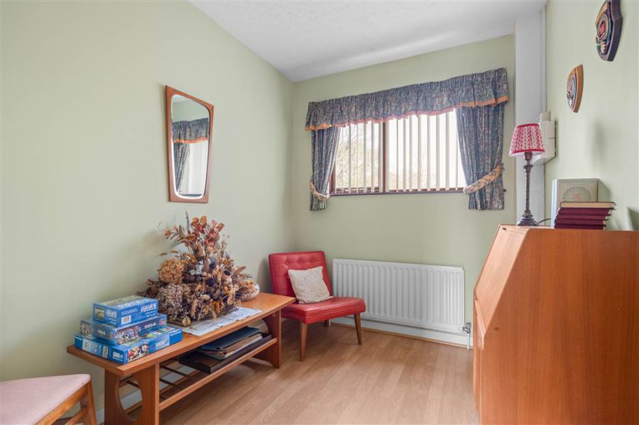 24 Ballyloughan Heights