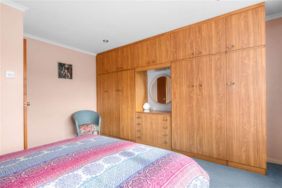 24 Ballyloughan Heights