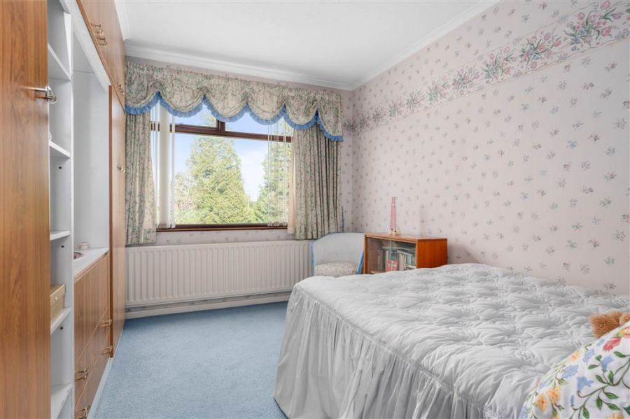 24 Ballyloughan Heights