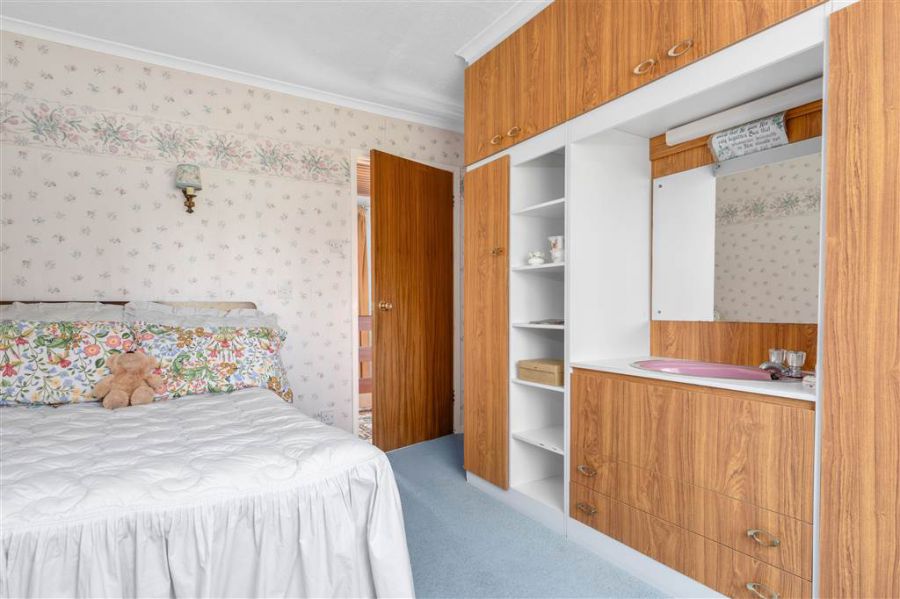 24 Ballyloughan Heights