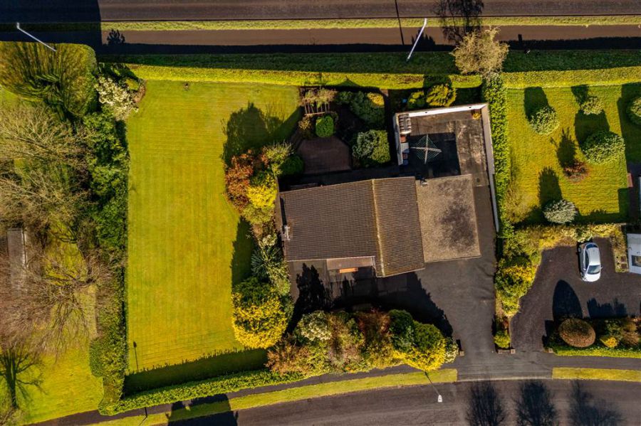 24 Ballyloughan Heights