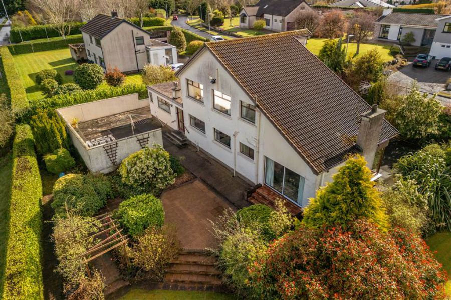 24 Ballyloughan Heights