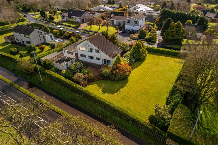 24 Ballyloughan Heights