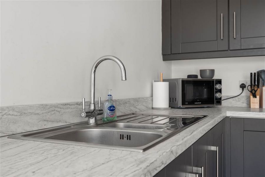 18 Foxton Wood Avenue