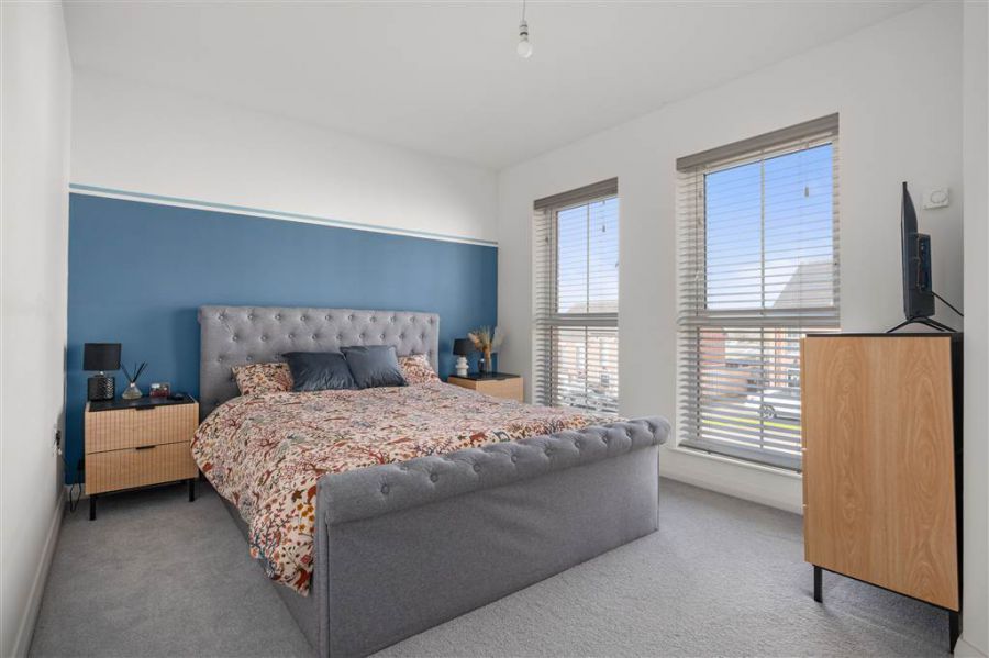 18 Foxton Wood Avenue