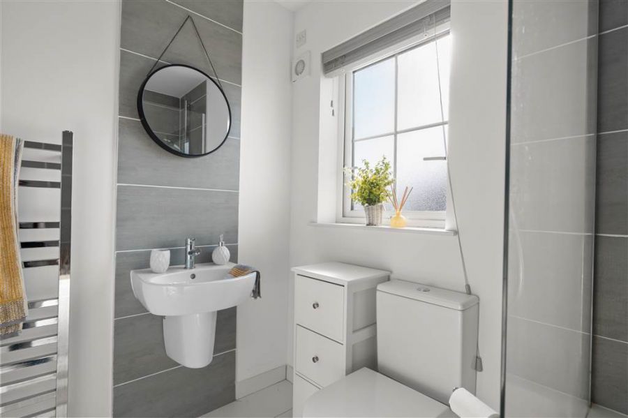 18 Foxton Wood Avenue