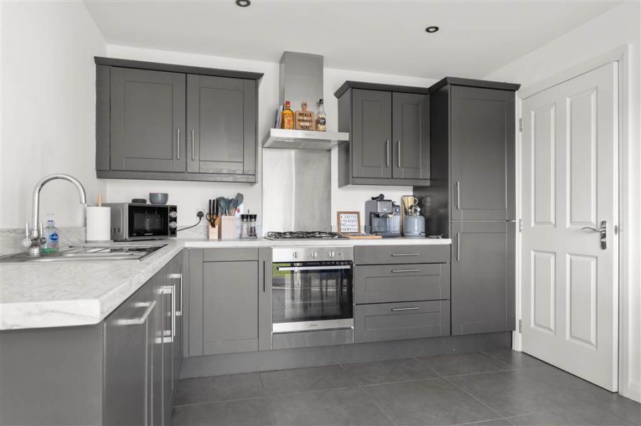 18 Foxton Wood Avenue