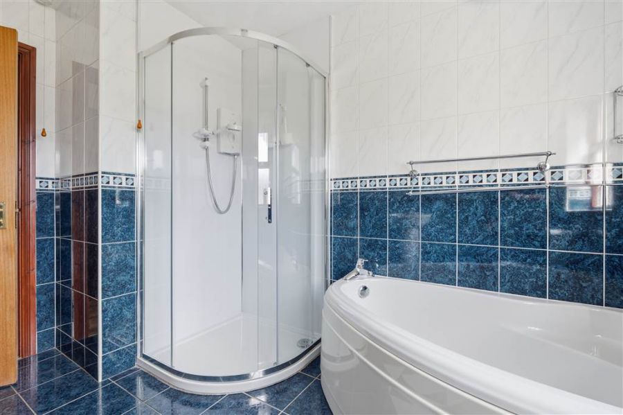 11 Glenburn Park