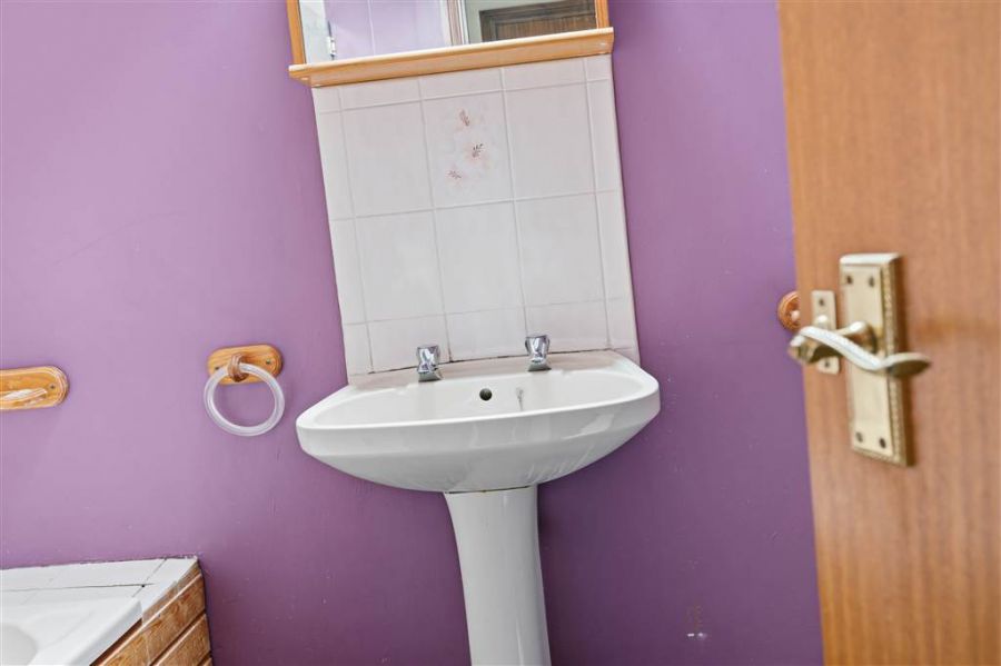 5 Trench Court