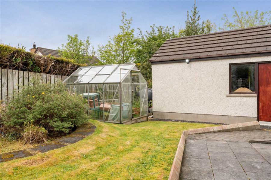 5 Trench Court
