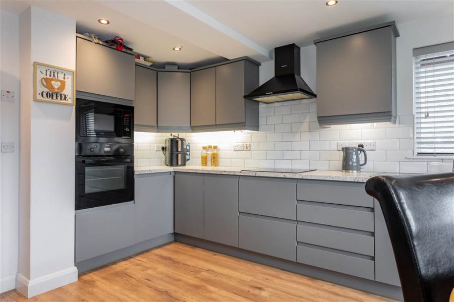 19 Old Court Manor 19 Old Court Manor