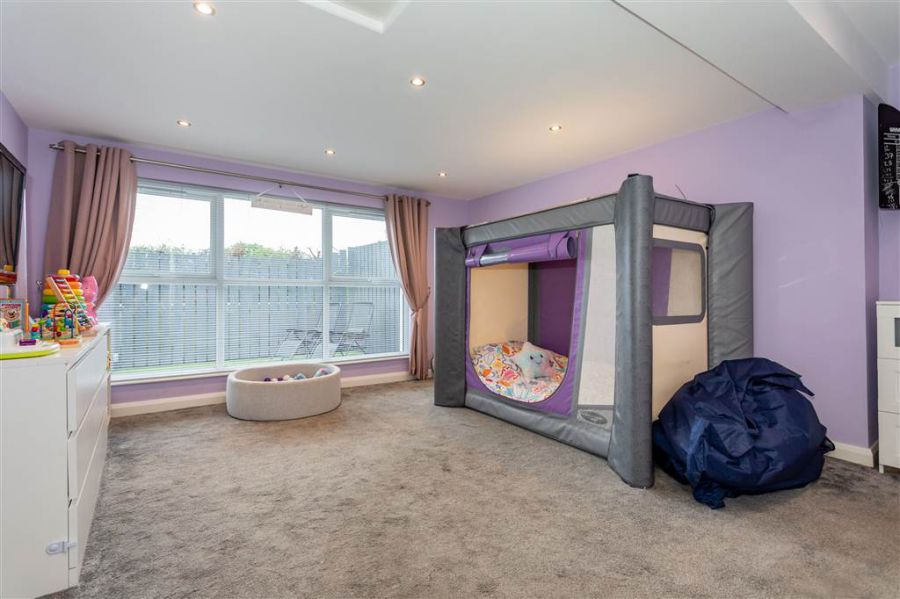 19 Old Court Manor 19 Old Court Manor