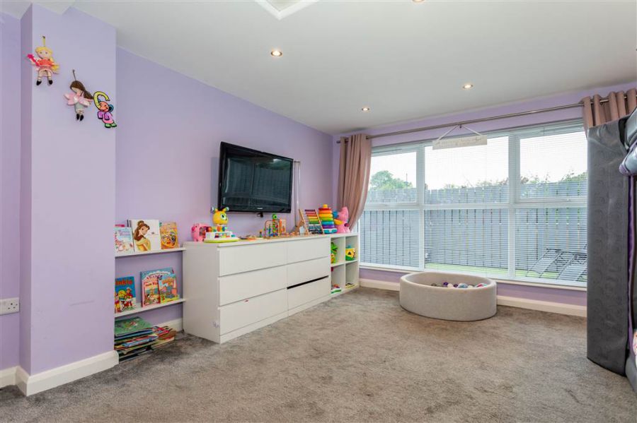 19 Old Court Manor 19 Old Court Manor