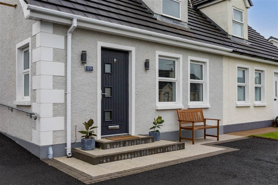 19 Old Court Manor 19 Old Court Manor