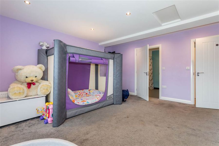 19 Old Court Manor 19 Old Court Manor