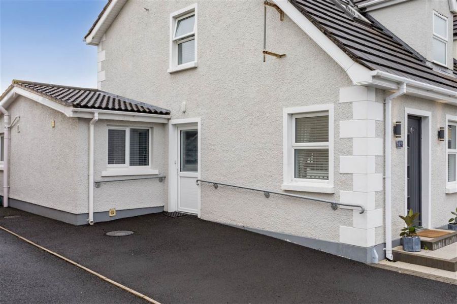 19 Old Court Manor 19 Old Court Manor