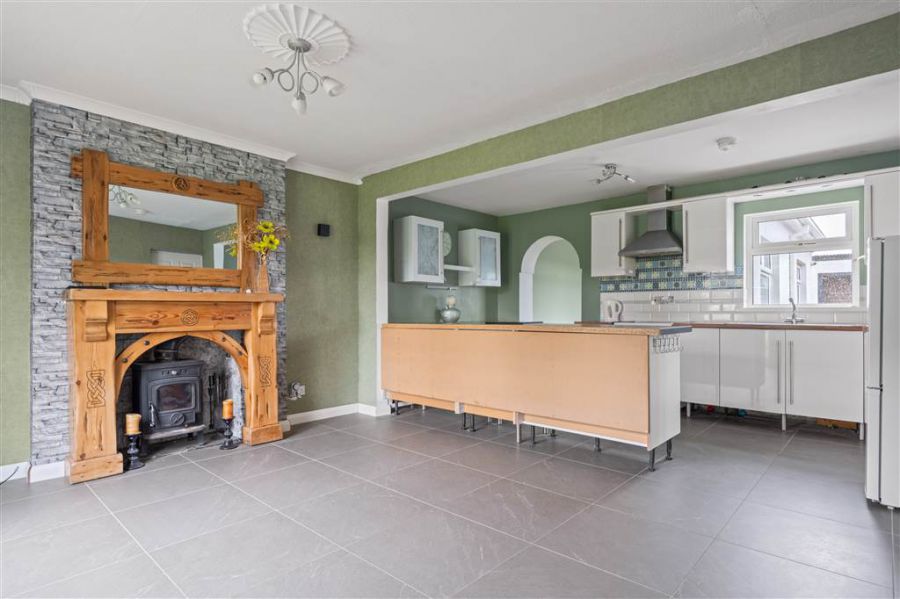 50 Ballyconnelly Road