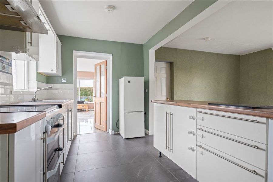 50 Ballyconnelly Road